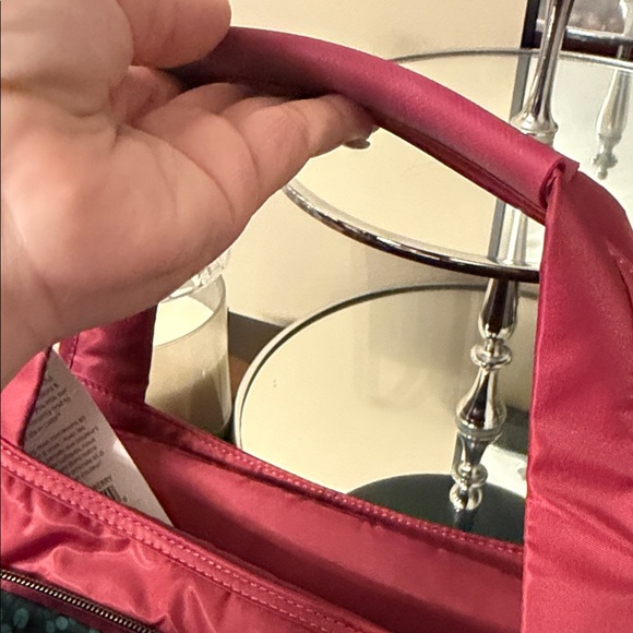 Lug Rumble crossbody tote Raspberry Shoulder Bag- holds a lot!!!! - Picture 6 of 13